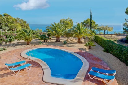 Cheap Javea holidays villa with mediterranean sea views